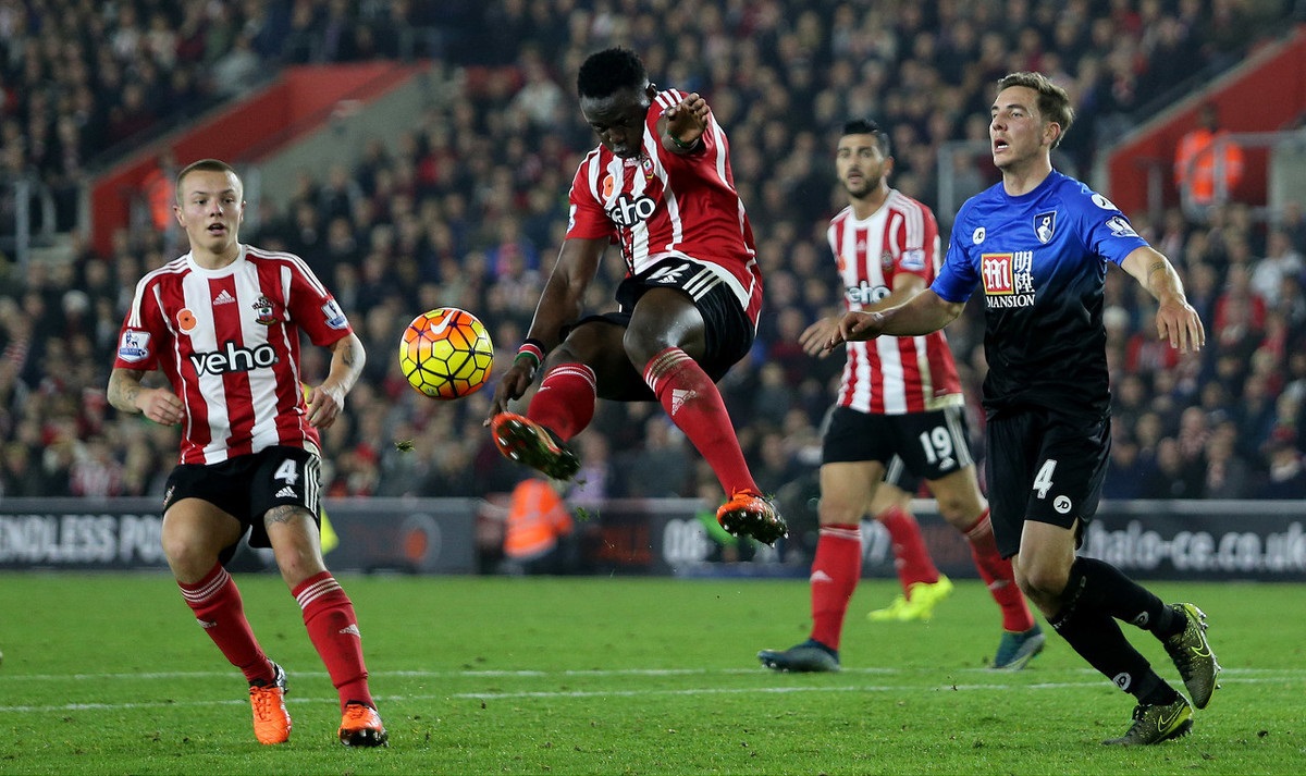 科尔：库明加明日出战成疑，梅尔顿将在客场之旅中迎来复出（科尔称库明加明日成疑 梅尔顿将随客场之旅复出）