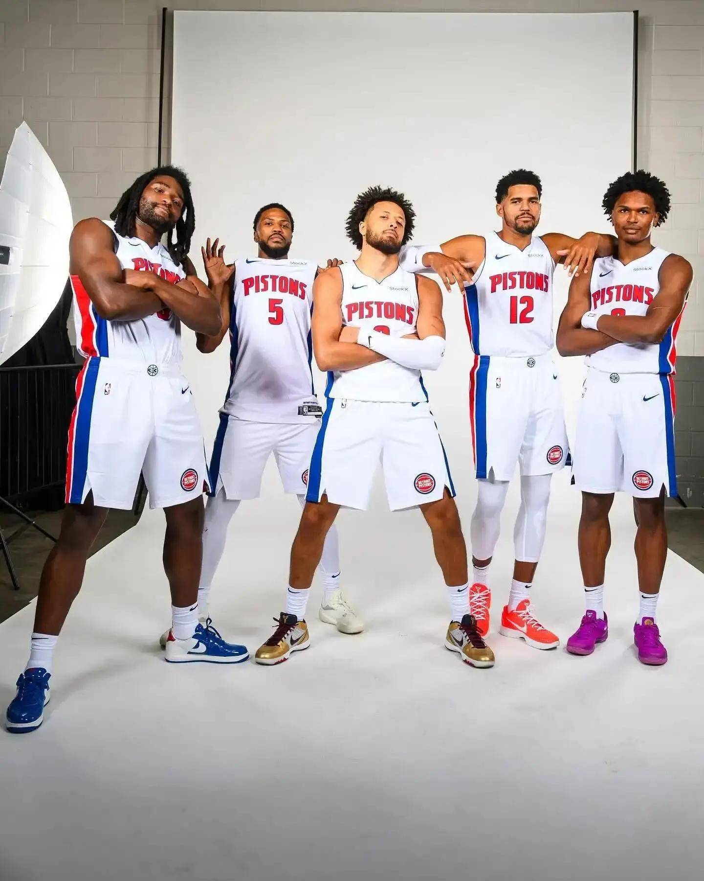 里夫斯：背靠背作战我们很晚才到达，我开局打得真的很差（里夫斯谈背靠背：我们抵达太晚，自己开局表现糟糕）