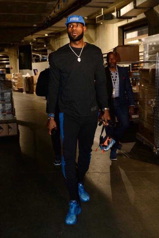 亚马尔点射 巴萨5-3贝蒂斯迎西甲6连胜（巴萨5-3力克贝蒂斯，亚马尔点球建功，西甲豪取六连胜）