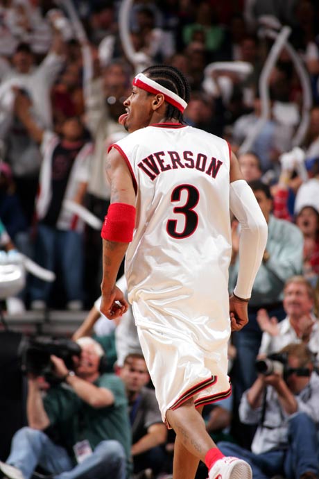 快船131-116击败黄蜂！哈登创79年NBA纪录，前无古人（快船131-116力克黄蜂，哈登缔造NBA79年纪录，史无前例）