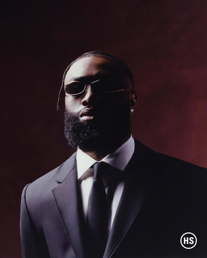 津媒谈邵佳一：土帅对阶段性考核的要求无异议且薪酬好商量（天津媒体评邵佳一：本土教练认可阶段考核，薪资谈判空间大）