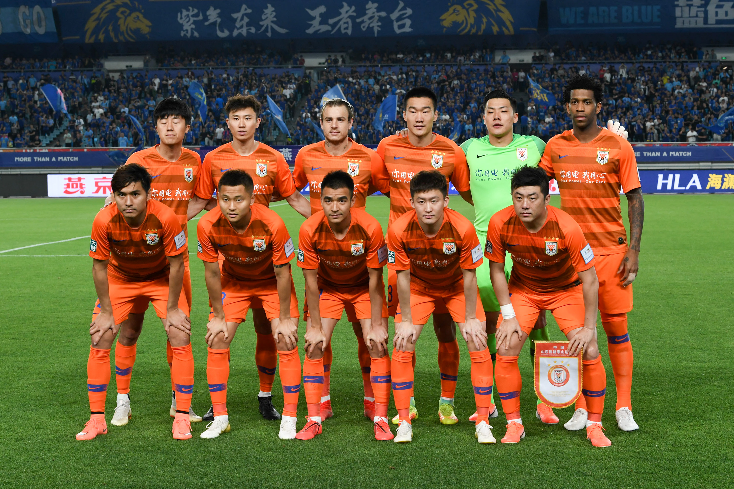 一场2-0让西甲争冠格局大乱，大黑马豪取6连胜，只落后皇马1分（2-0搅乱西甲争冠格局，黑马豪取6连胜距皇马仅1分）