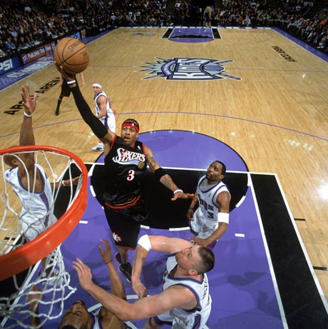 亚历山大常规赛生涯总得分来到12236分，超越凯尔特人锋线杰伦布朗的12230分，上升至历史第277位。（亚历山大常规赛生涯总得分达12236分，力压杰伦·布朗的12230分，跻身历史第277位）