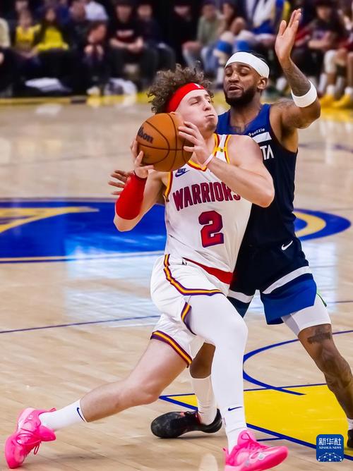 格纳布里：比朔夫传了个好球；大巴黎和拜仁过去总是势均力敌（格纳布里：比朔夫妙传到位；大巴黎与拜仁以往交锋难分伯仲）